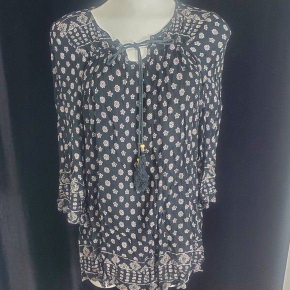 Angie Boho Rayon Blouse Black W/White geometric design Size L Beaded Tassel - Picture 1 of 7
